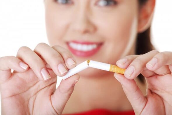 Prestať fajčiť zbaví muža problémov s potenciou